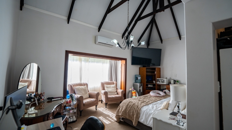 4 Bedroom Property for Sale in Wilkoppies North West